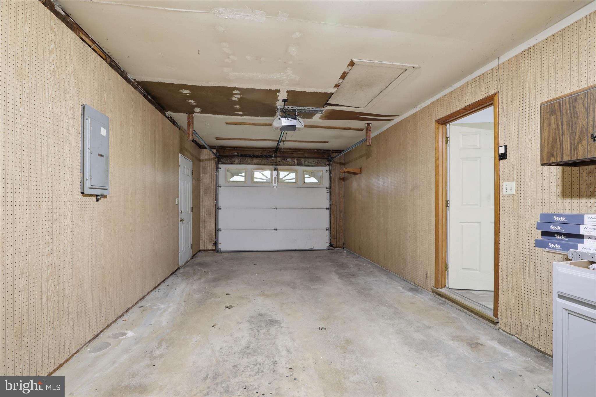 947 Hill Street Manheim, PA 17545 - Photo 35 of 47 a view of a garage