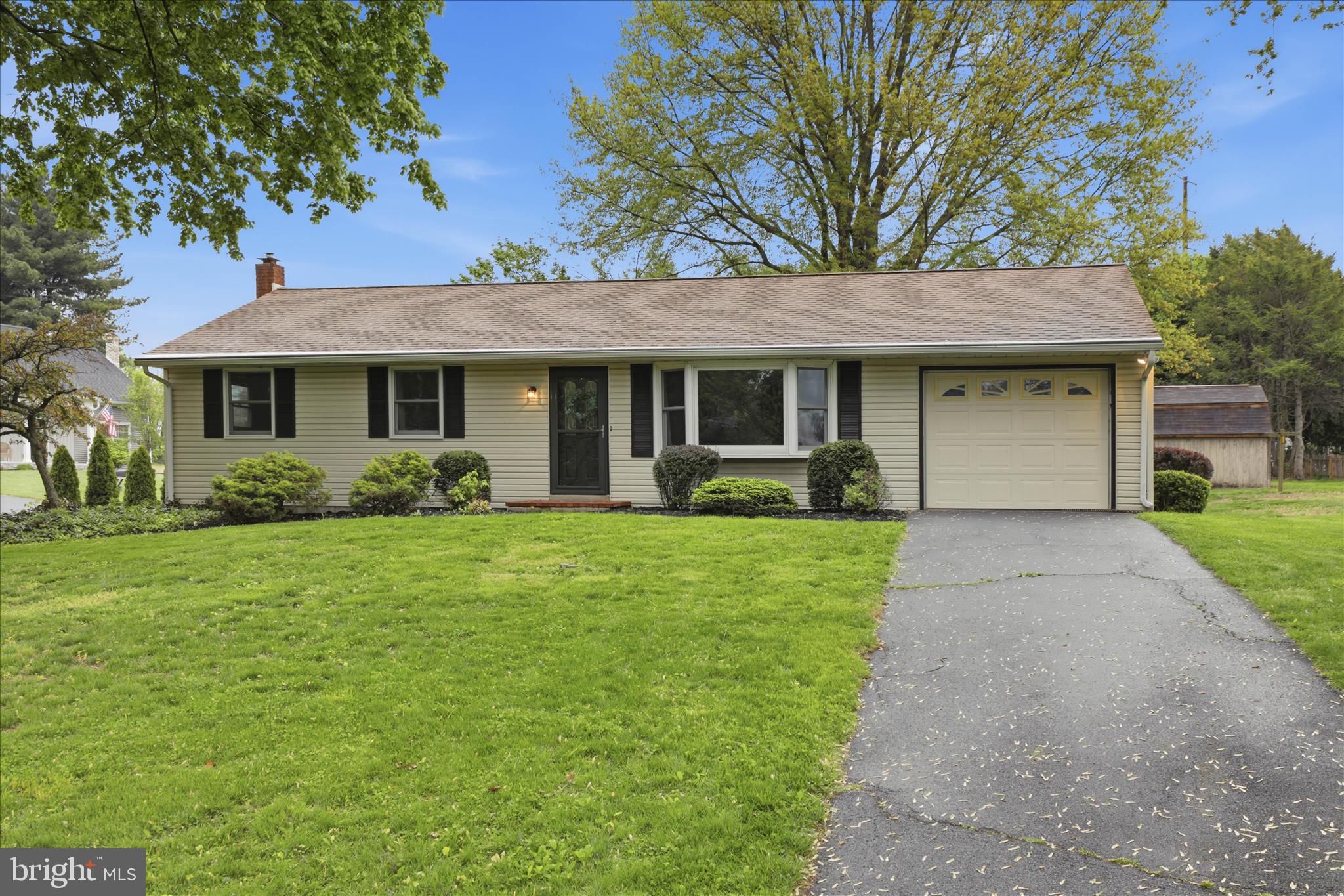 947 Hill Street Manheim, PA 17545 - Photo 42 of 47 a front view of house with yard and green space