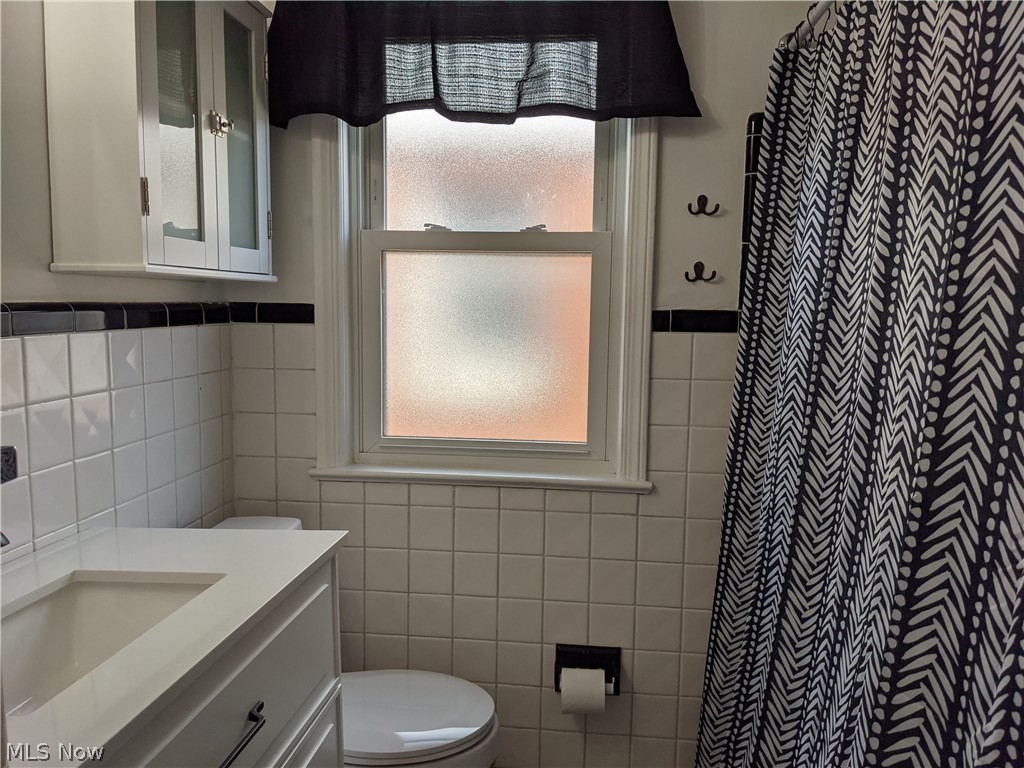 4161 Stilmore Road Cleveland, OH 44121 - Photo 11 of 24 Gallery Image 11