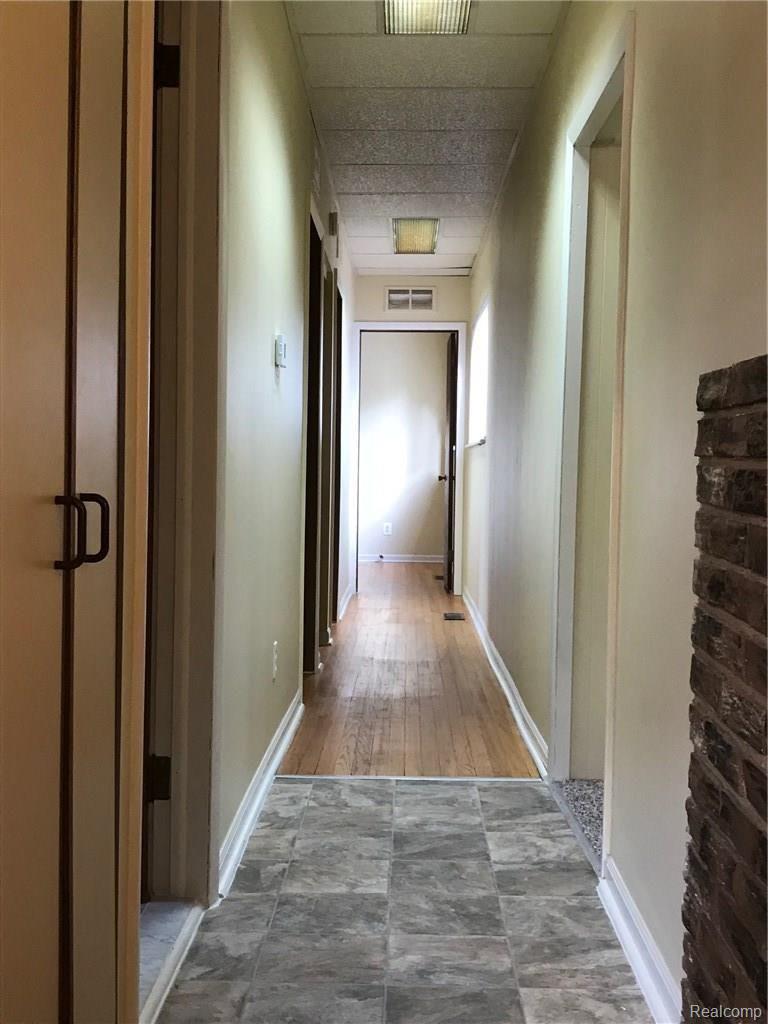 255 Henry Ruff Road Garden City, MI 48135 - Photo 10 of 21 Hallway