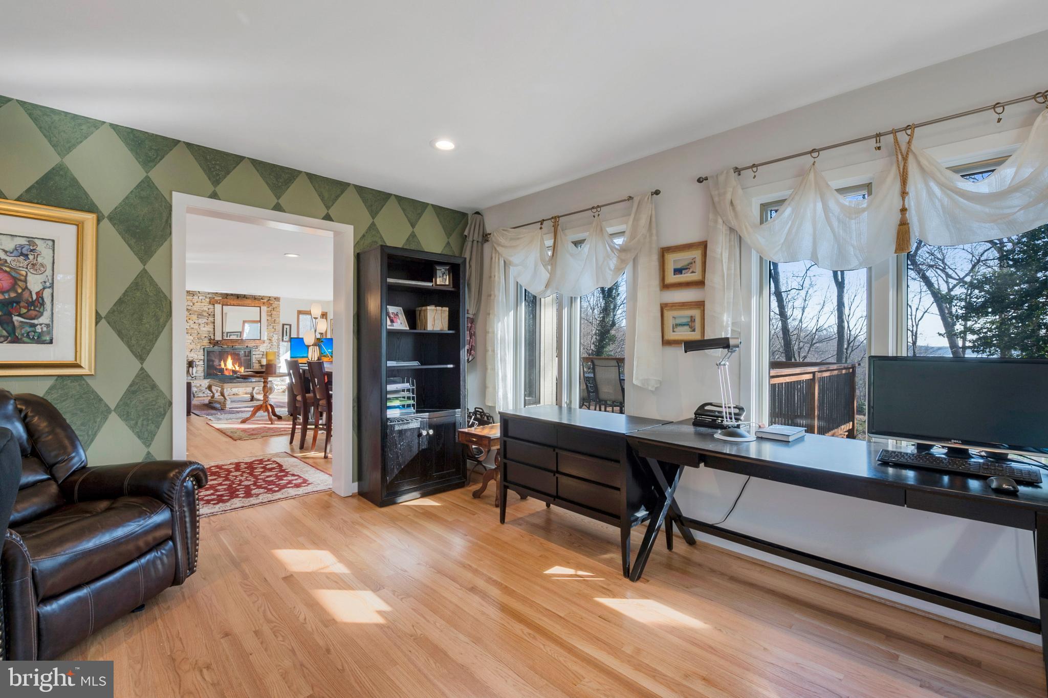 554 Maynadier Lane Crownsville, MD 21032 - Photo 32 of 68 Main level den or office