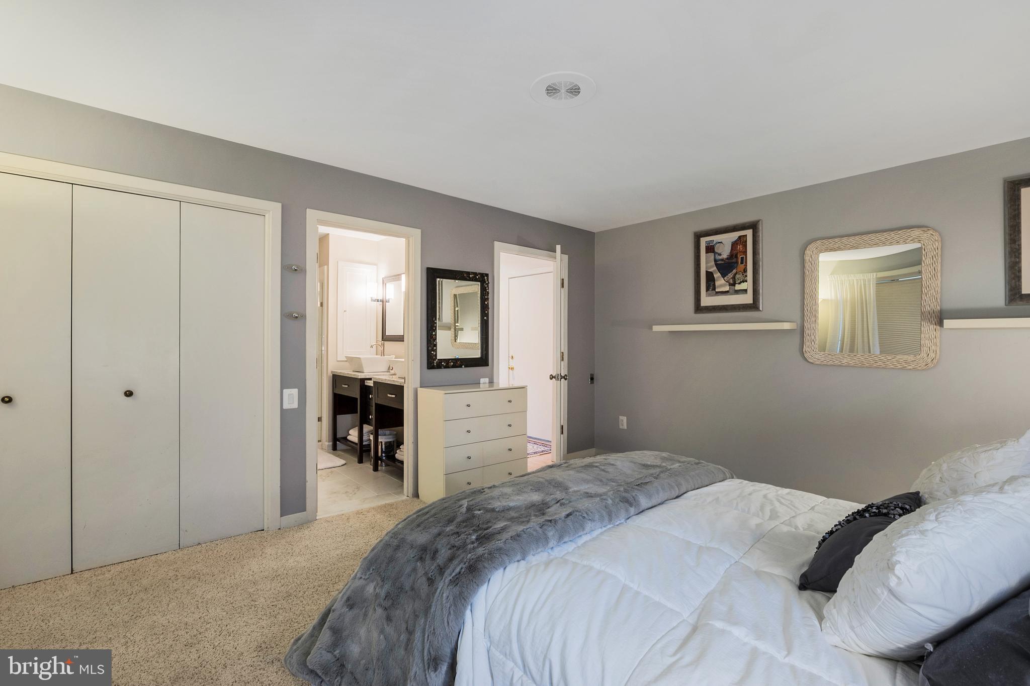 554 Maynadier Lane Crownsville, MD 21032 - Photo 33 of 68 Main level bedroom suite