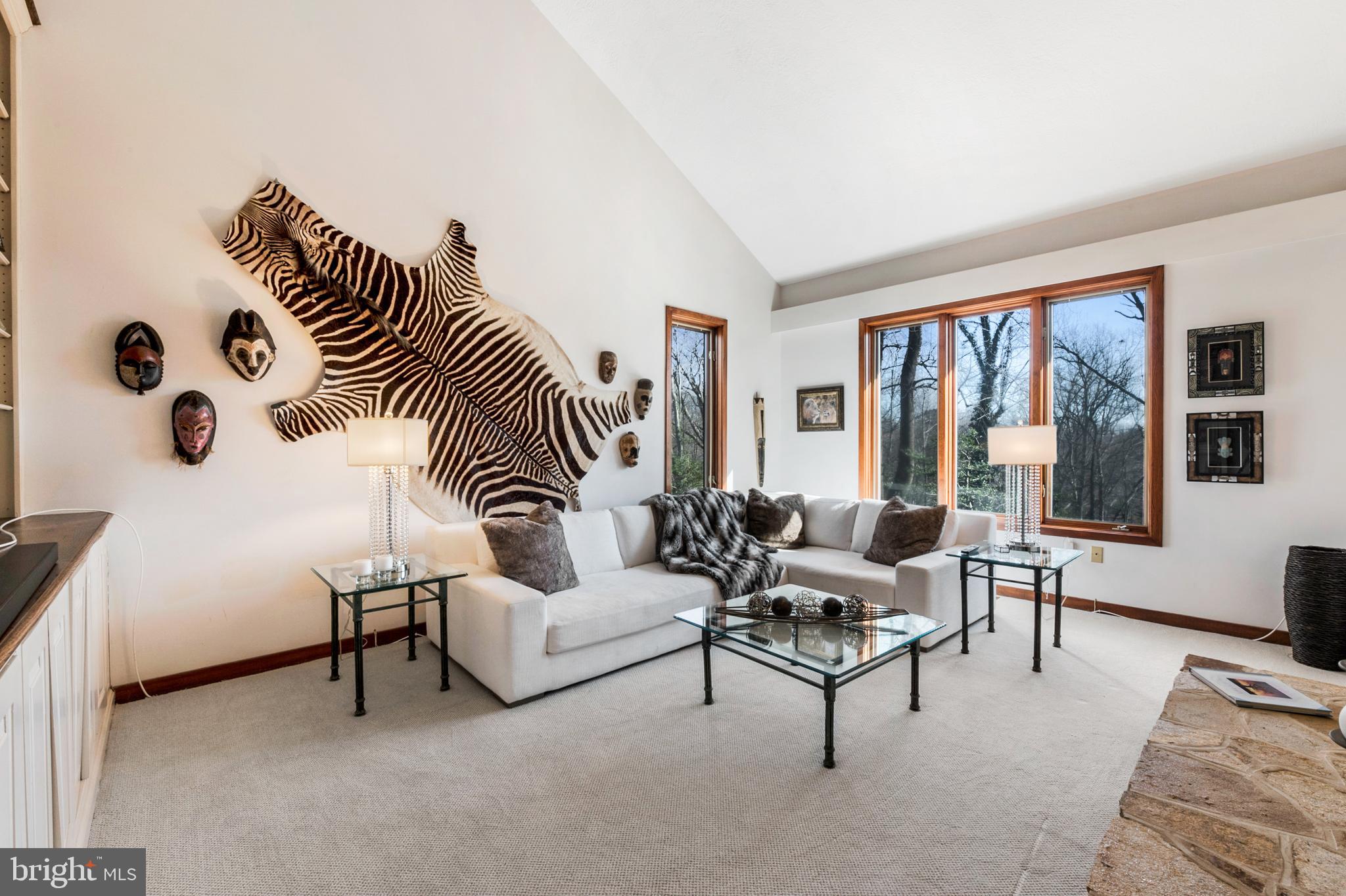 554 Maynadier Lane Crownsville, MD 21032 - Photo 57 of 68 Main level living room w/ vaulted 18' ceiling