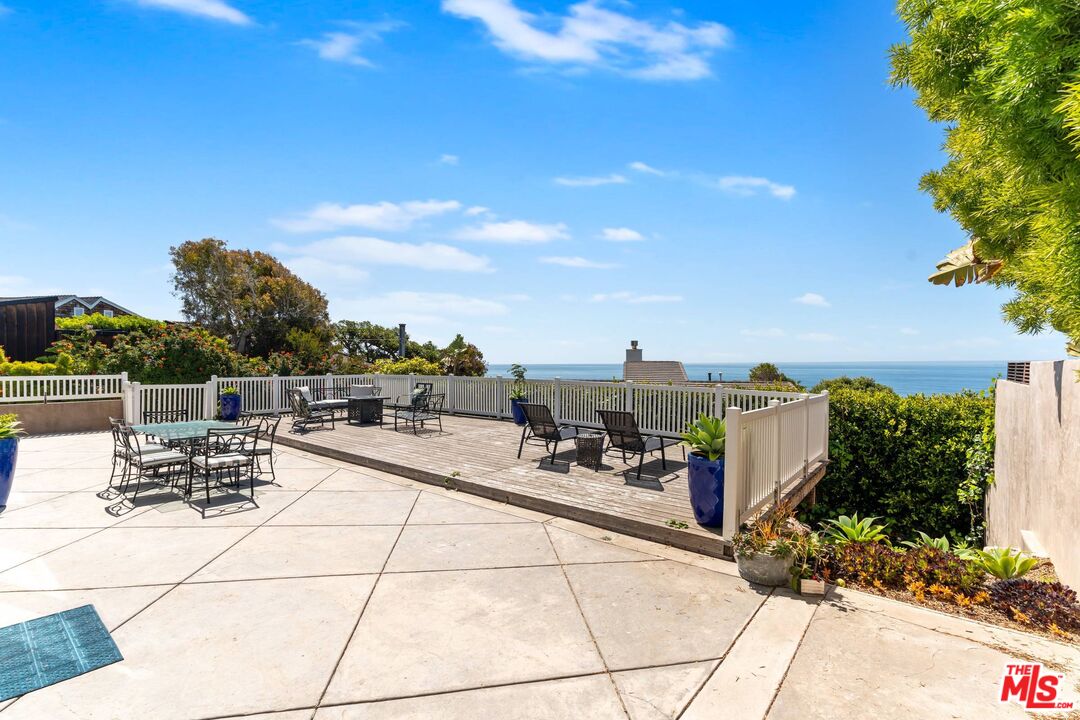 31518 Broad Beach Road Malibu, CA 90265 - Photo 25 of 27 a view of a terrace with sitting area