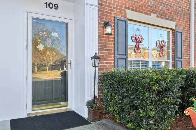 $279,900 | 2121 Highway 12 North, Unit 109, Ashland City, TN 37015