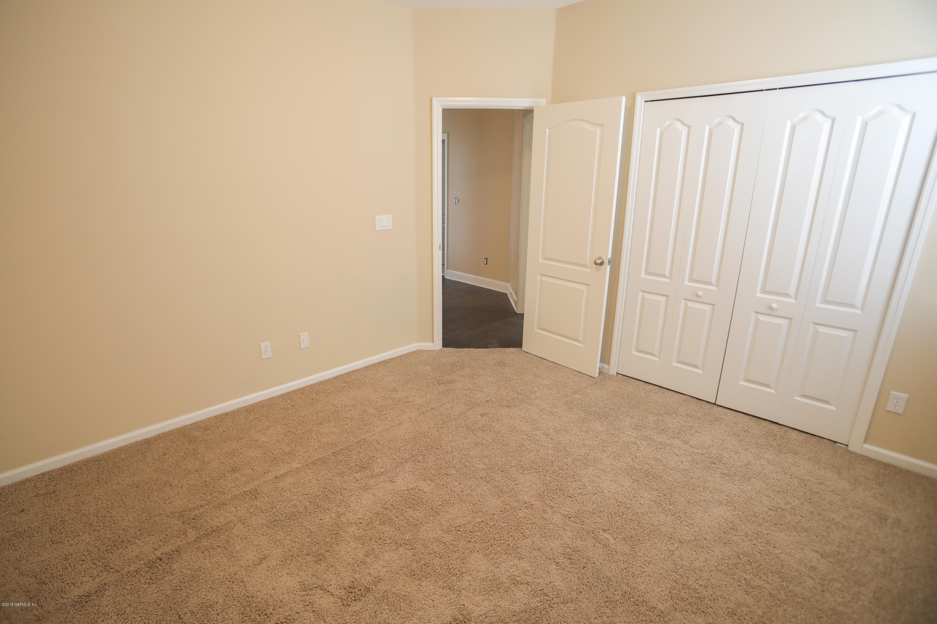 6043 Shadehill Road Jacksonville, FL 32258 - Photo 17 of 43 Guest Room
