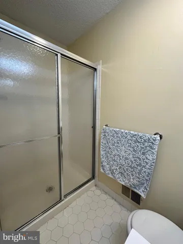 $2,500 | 6 Wosniak Court, Lawrence Township, NJ 08648