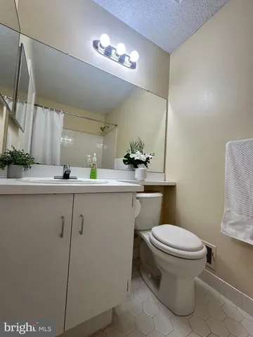 $2,500 | 6 Wosniak Court, Lawrence Township, NJ 08648