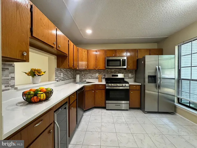 $2,500 | 6 Wosniak Court, Lawrence Township, NJ 08648