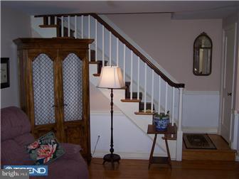 852 Ivy Road Ambler, PA 19002 - Photo 3 of 12 Living Room