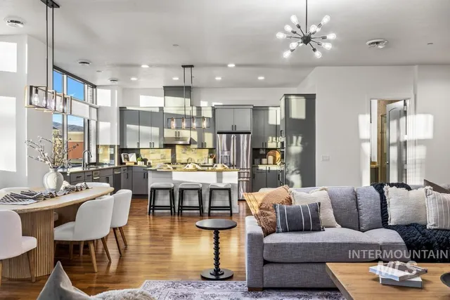 $1,199,900 | 1112 West Main Street, Unit 603, Boise, ID 83702