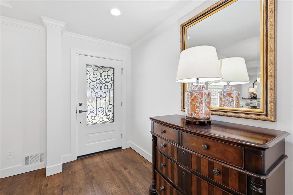 11009 Ferndale Road Dallas, TX 75238 - Photo 2 of 21