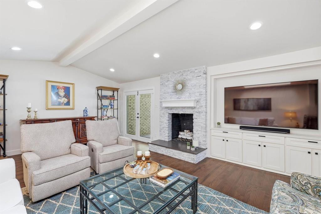 11009 Ferndale Road Dallas, TX 75238 - Photo 5 of 21