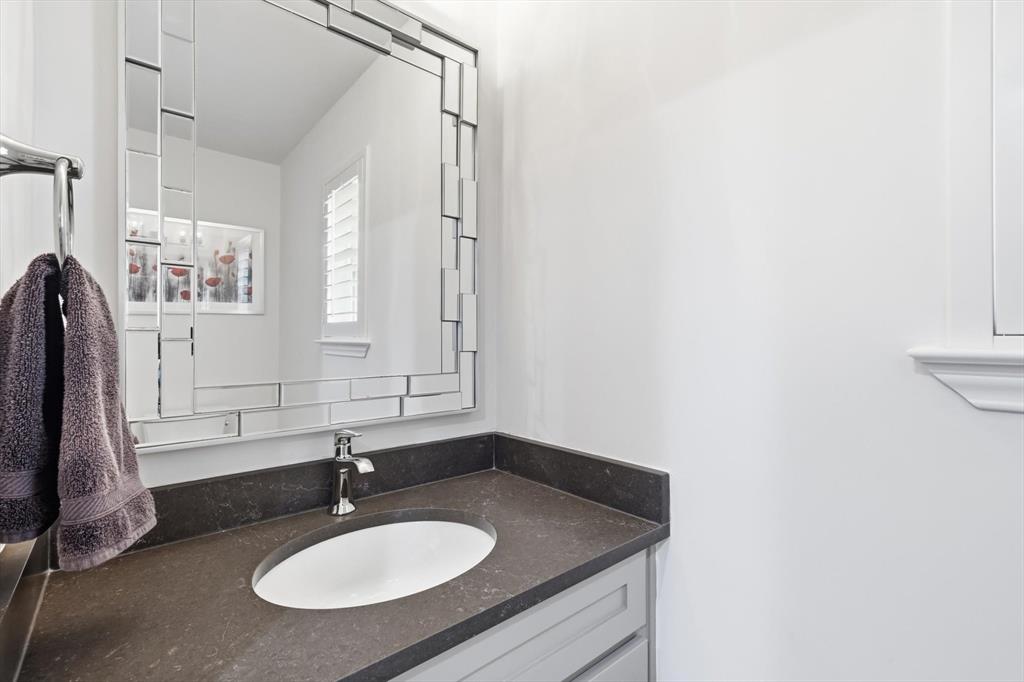 11009 Ferndale Road Dallas, TX 75238 - Photo 6 of 21