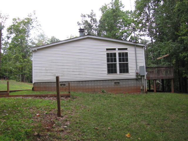 4126 Altice Road Moneta, VA 24121 - Photo 10 of 13 Right Side