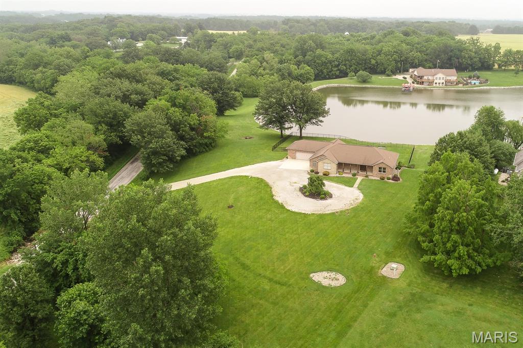 92 Rinderer Road Trenton, IL 62293 - Photo 4 of 50