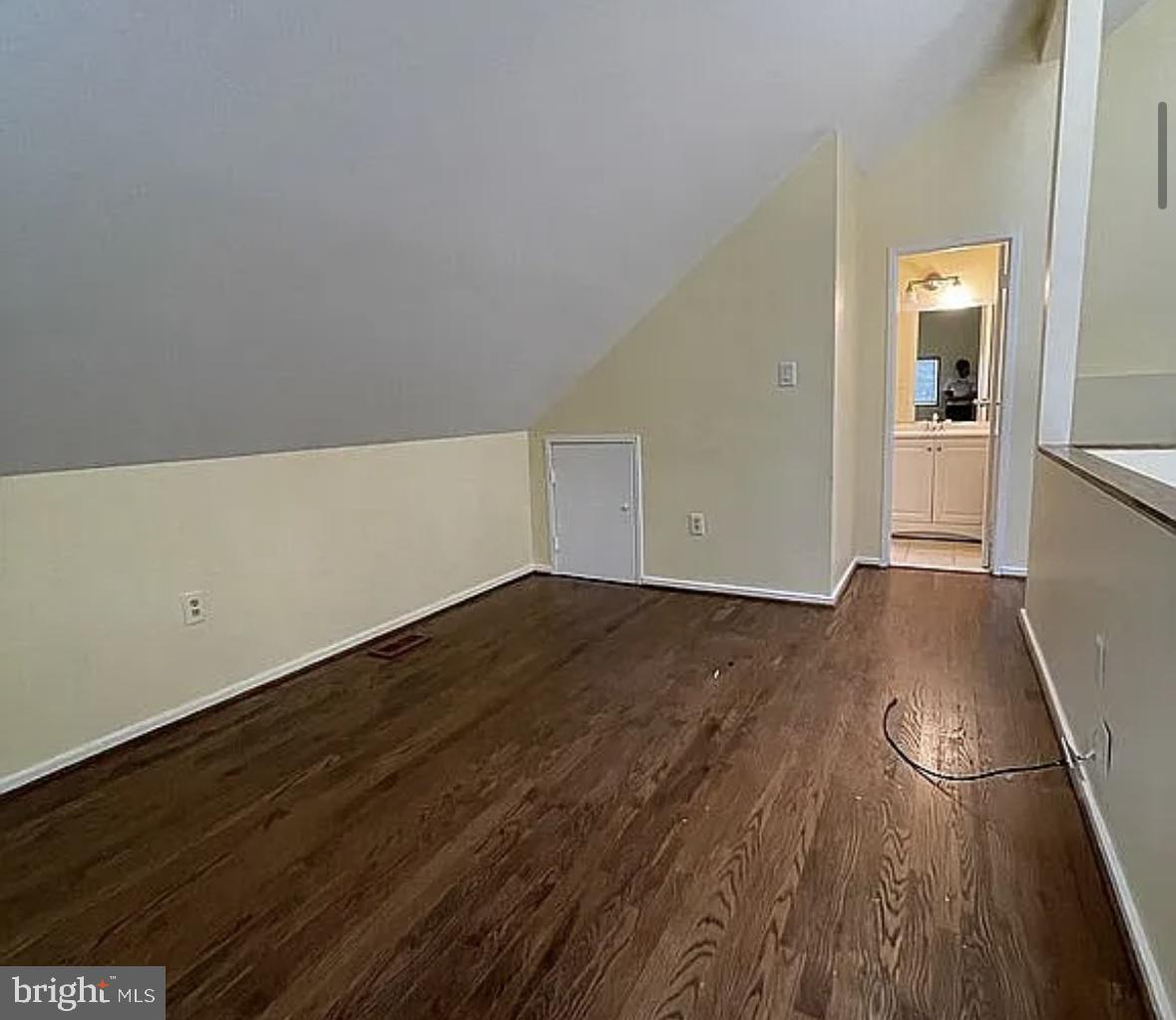 1661 Cedar Hollow Way Reston, VA 20194 - Photo 8 of 12 Loft