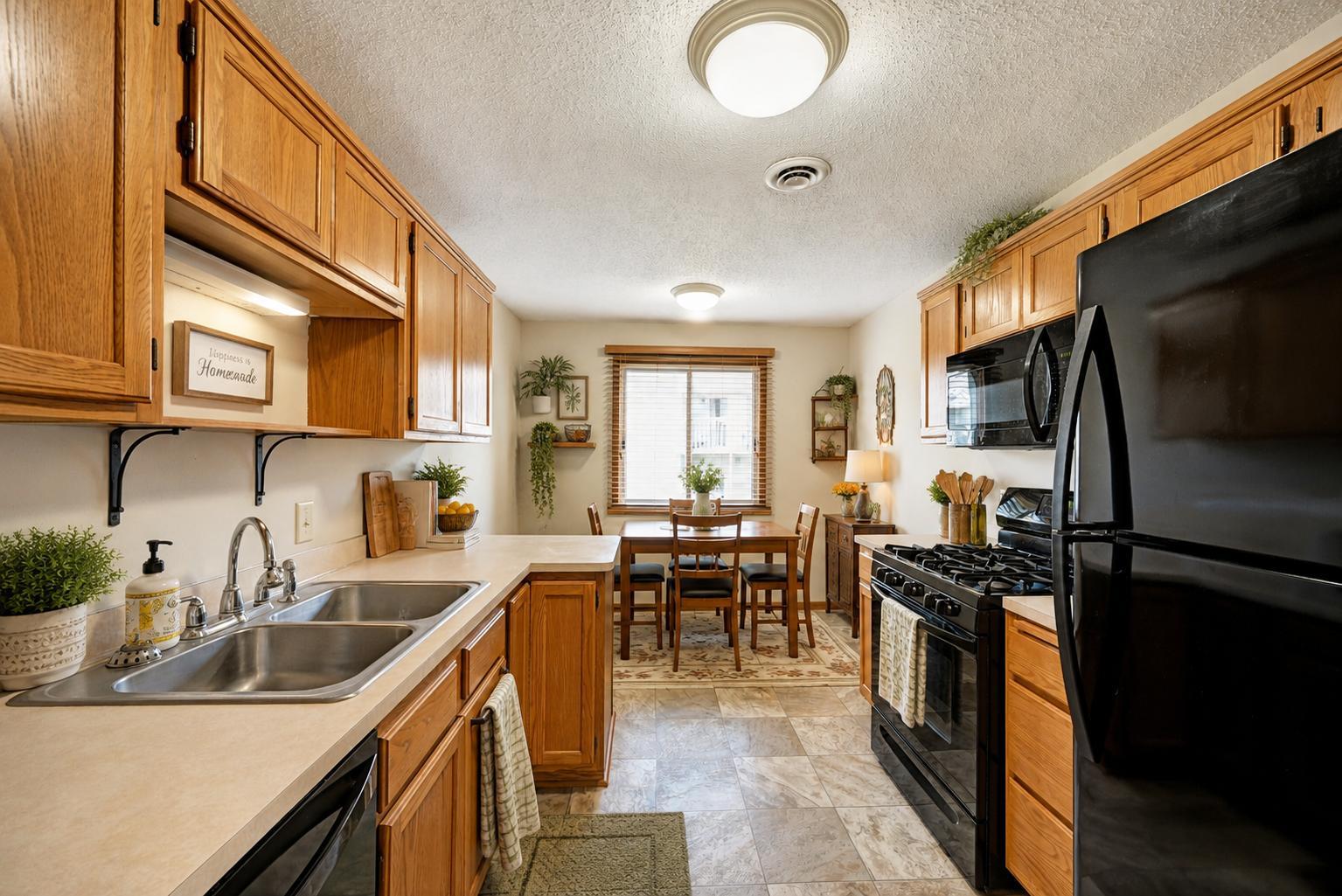 6240 Magda Drive, Unit D Maple Grove, MN 55369 - Photo 6 of 24