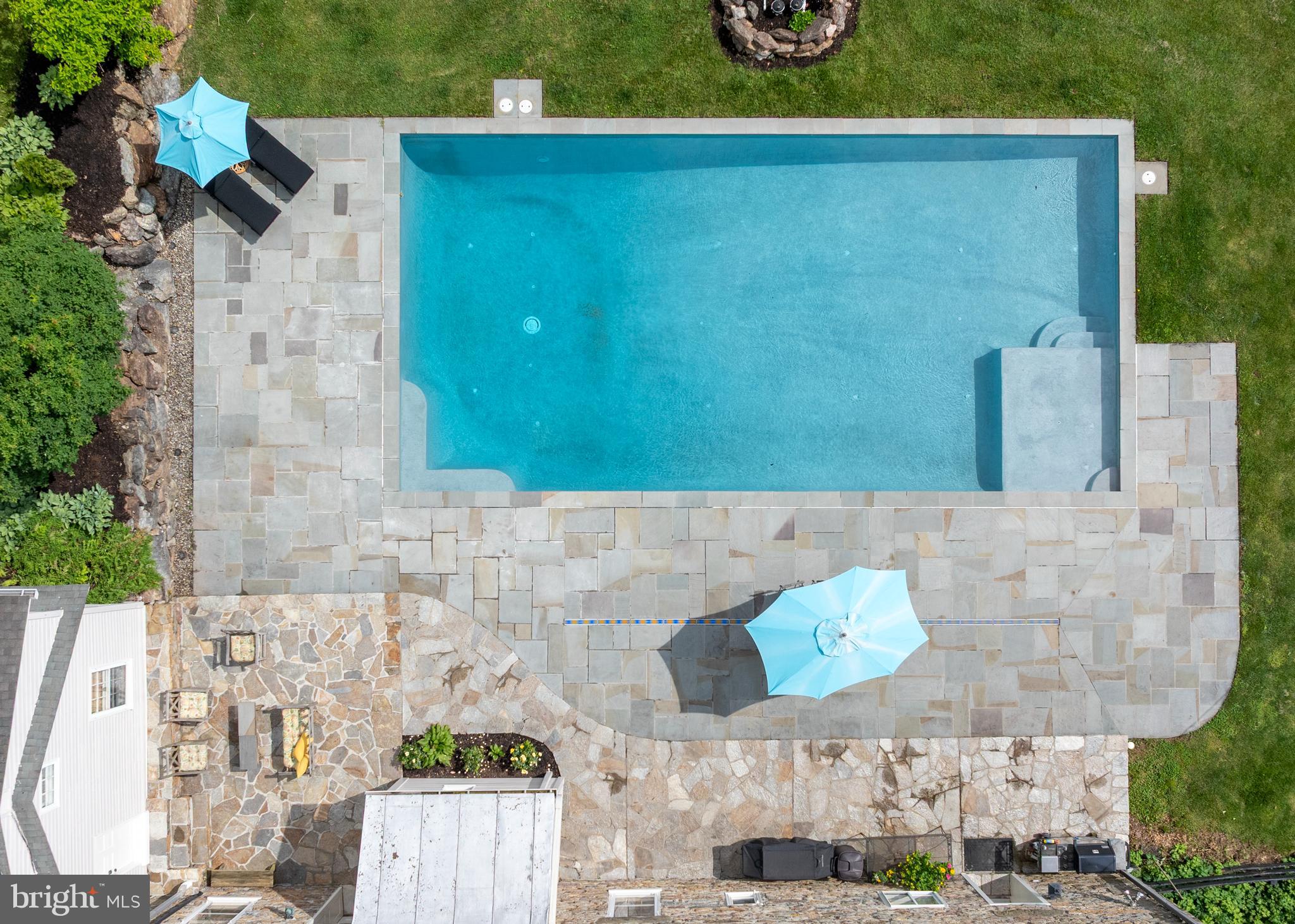 2810 Hoffman Mill Road Hampstead, MD 21074 - Photo 109 of 121 an aerial view of a house with a backyard space