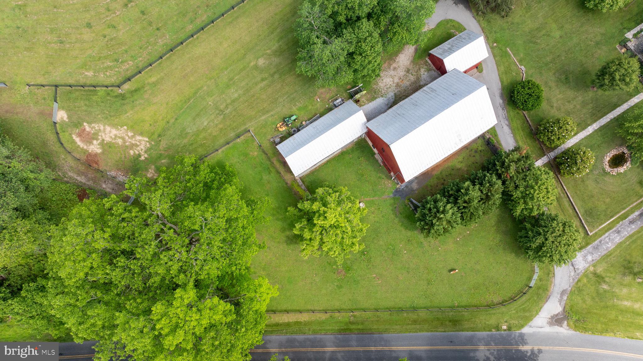 2810 Hoffman Mill Road Hampstead, MD 21074 - Photo 76 of 121 an aerial view of a residential houses with yard