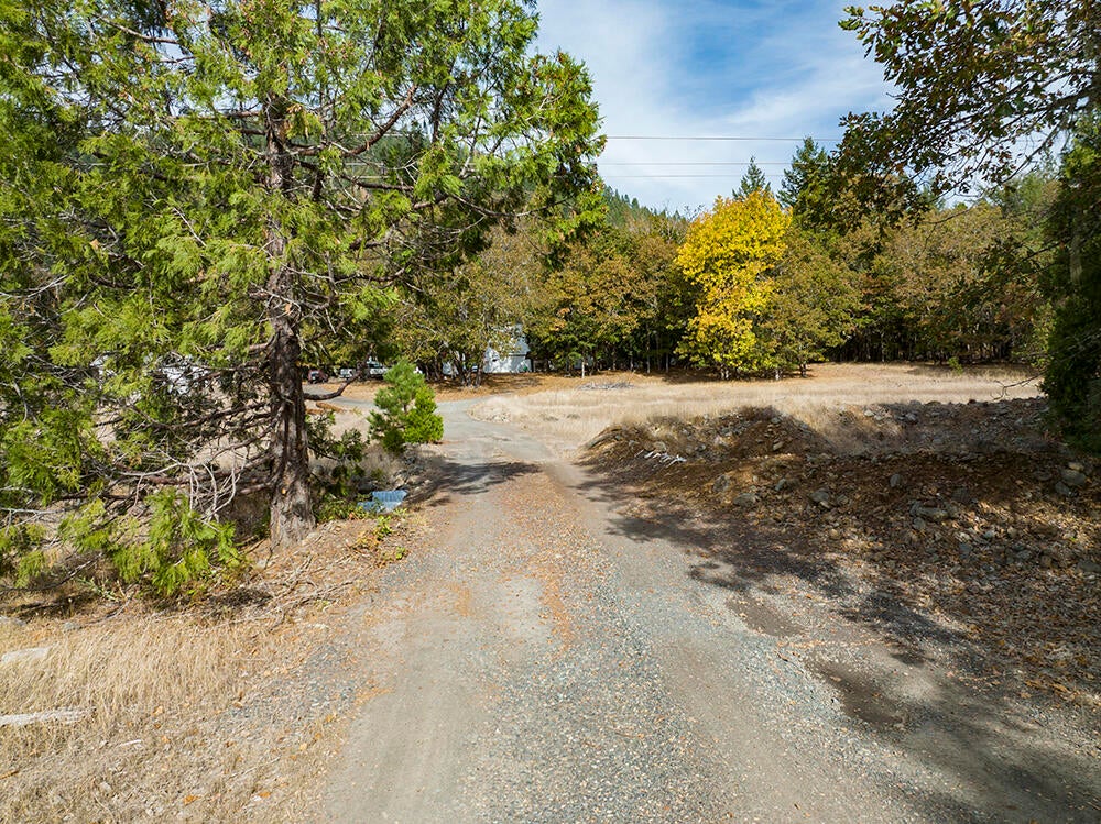 7910 Deer Creek Road Selma, OR 97538 - Photo 44 of 51 42