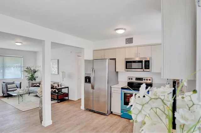 $5,500,000 | 1440 Southwest 42nd Avenue, Miami, FL 33134