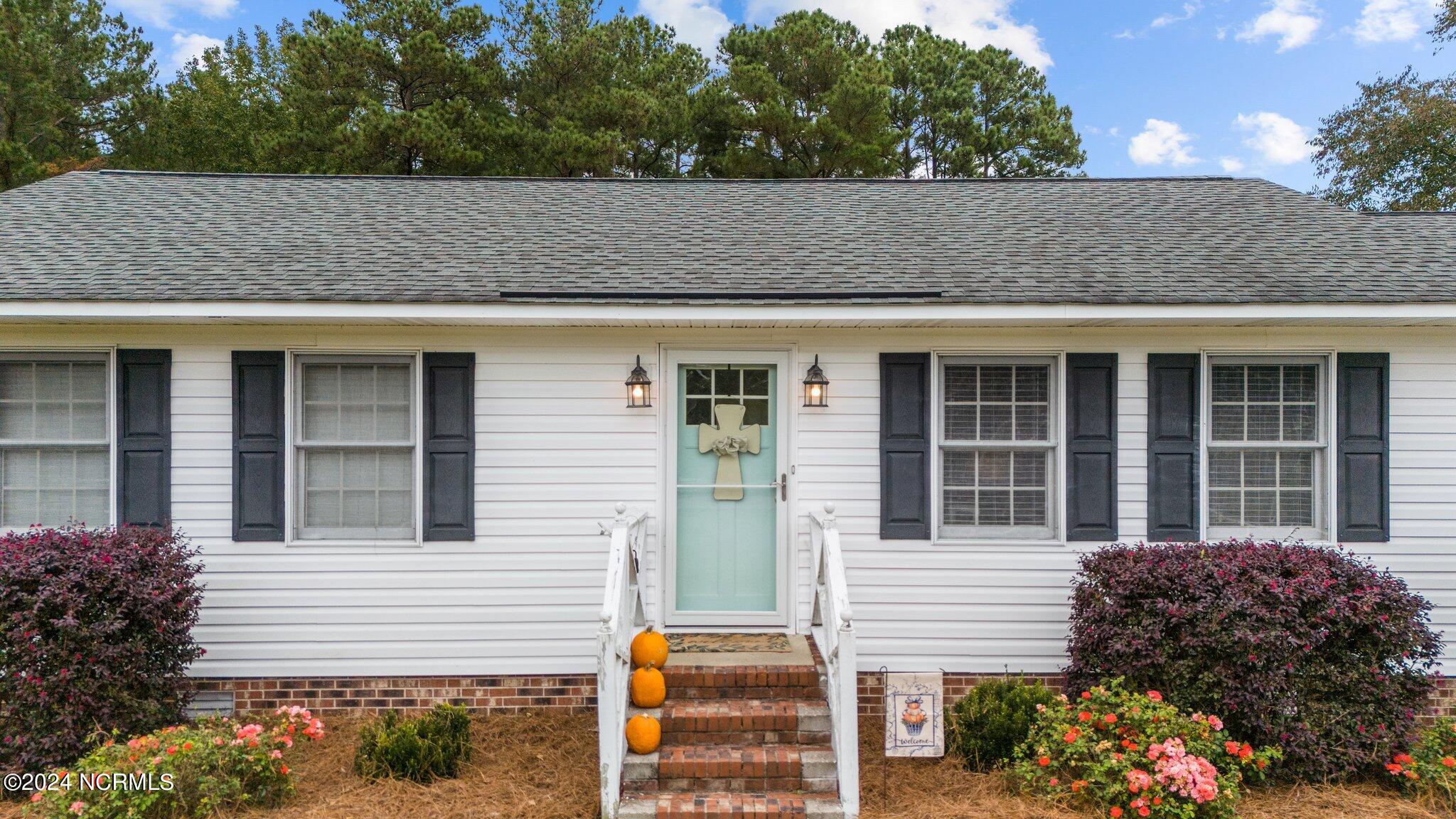 116 Hodges Road Washington, NC 27889 - Photo 2 of 51 2-web-or-mls-DJI_20241010095101_0381_D