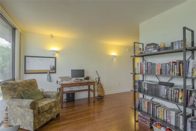 $294,500 | 600 Admiral Boulevard, Unit 208, Kansas City, MO 64106