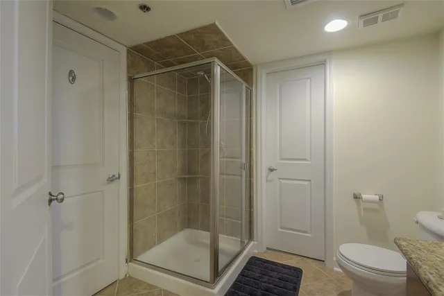 $289,900 | 600 Admiral Boulevard, Unit 208, Kansas City, MO 64106