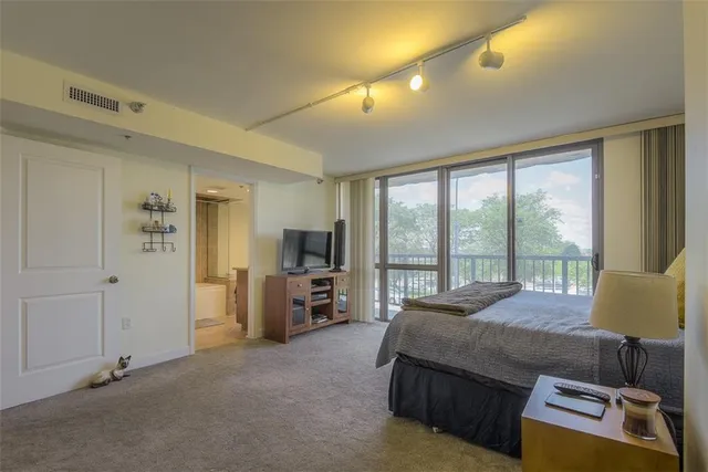 $294,500 | 600 Admiral Boulevard, Unit 208, Kansas City, MO 64106