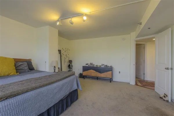 $274,900 | 600 Admiral Boulevard, Unit 208, Kansas City, MO 64106