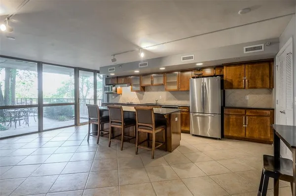 $274,900 | 600 Admiral Boulevard, Unit 208, Kansas City, MO 64106