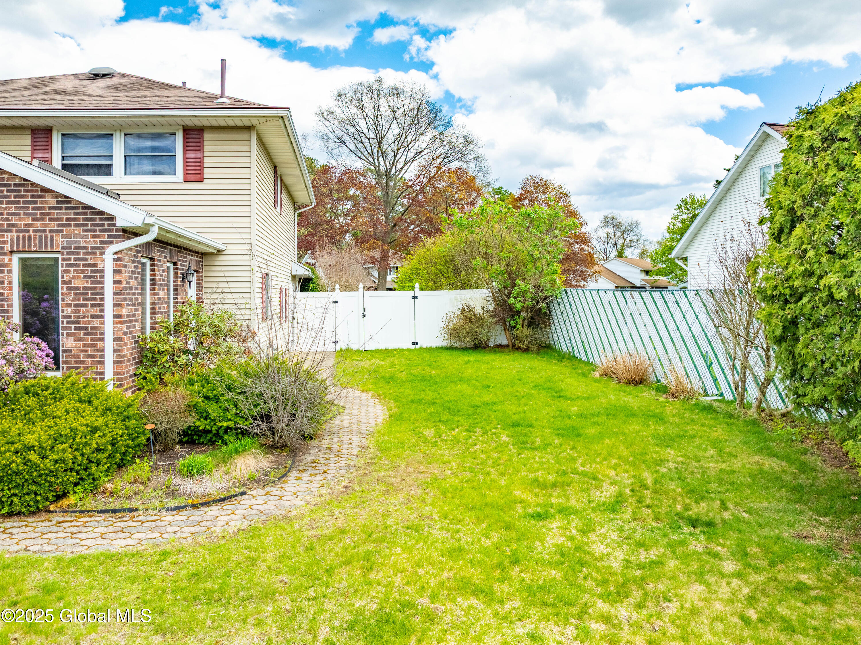 320 Dolan Drive Rotterdam, NY 12306 - Photo 38 of 49 DJI_0030-HDR