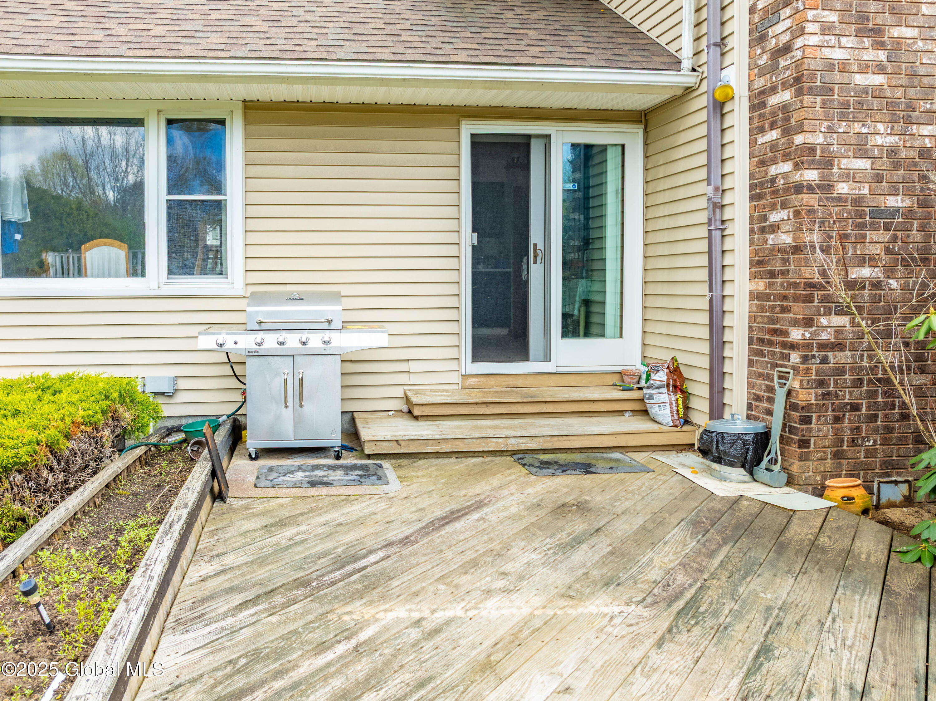 320 Dolan Drive Rotterdam, NY 12306 - Photo 43 of 49 DJI_0055-HDR