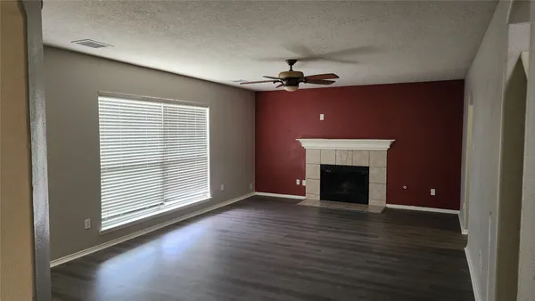 $1,995 | 20218 Mammoth Falls Drive, Tomball, TX 77375