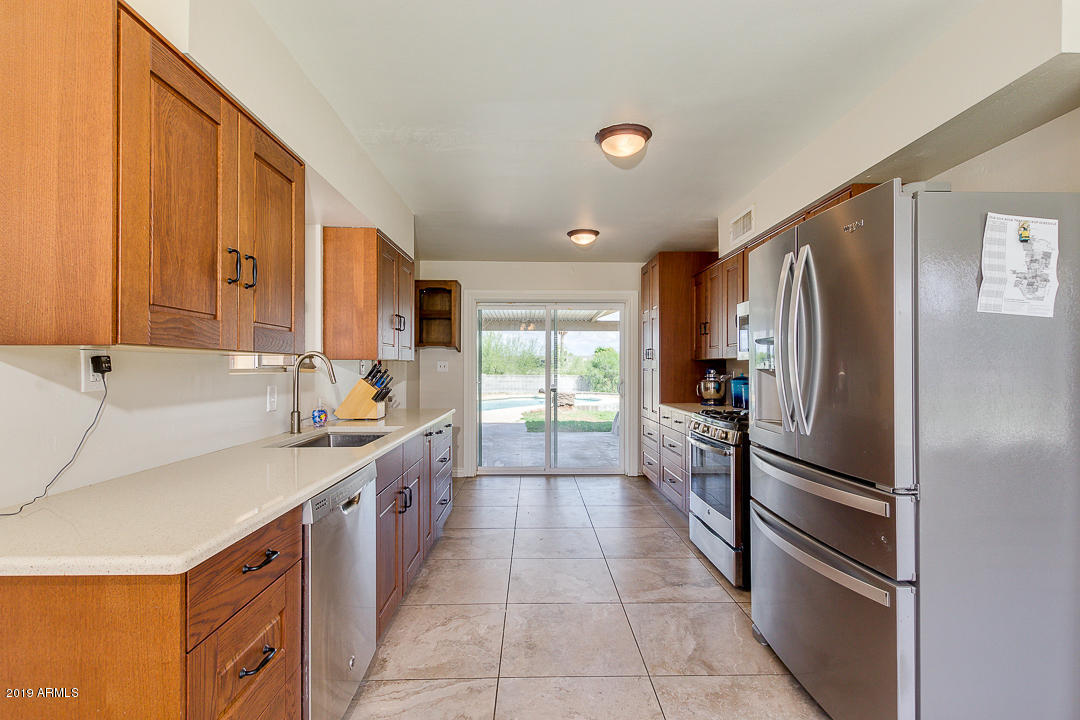 2434 East Marilyn Road Phoenix, AZ 85032 - Photo 8 of 27 11-Marylin