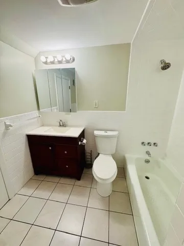 $1,850 | 72 Adams Street, Unit A, Waltham, MA 02453