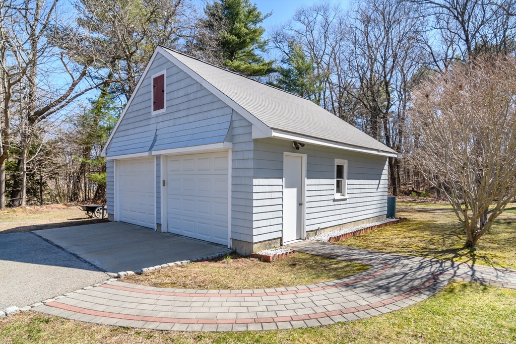 786 Boston Post Road Weston, MA 02493 - Photo 23 of 32