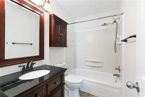 $1,500 | 402 Coffee Street, Unit D, Mandeville, LA 70448