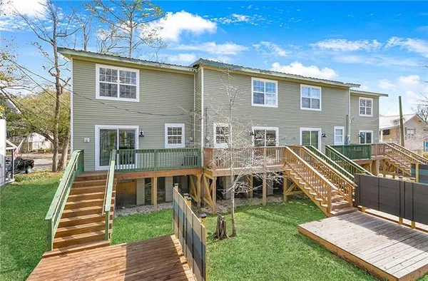 $1,500 | 402 Coffee Street, Unit D, Mandeville, LA 70448