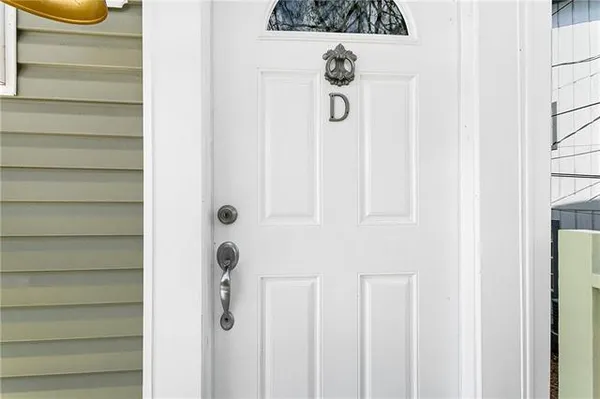 $1,500 | 402 Coffee Street, Unit D, Mandeville, LA 70448