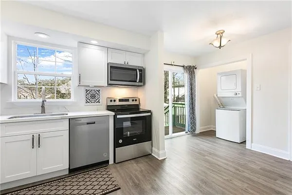 $1,500 | 402 Coffee Street, Unit D, Mandeville, LA 70448