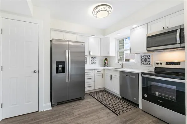 $1,500 | 402 Coffee Street, Unit D, Mandeville, LA 70448