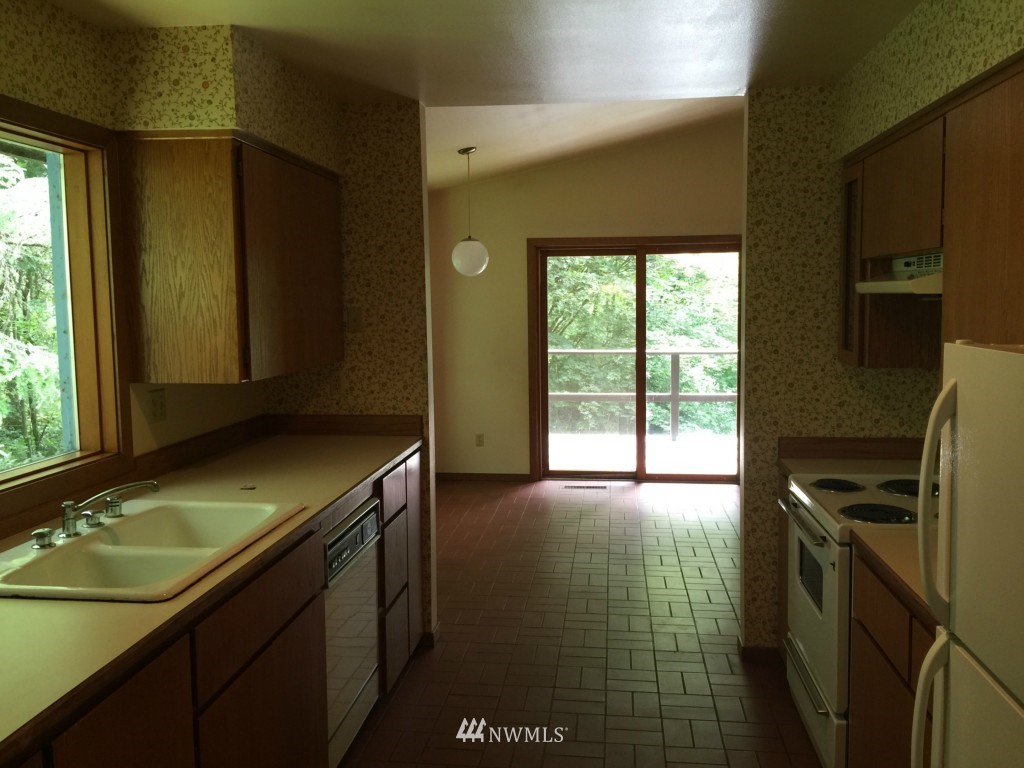 2556 Goshen Road Bellingham, WA 98226 - Photo 13 of 21