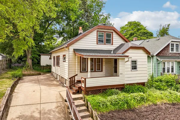 $189,900 | 3837 West Mt Vernon Avenue, Milwaukee, WI 53208