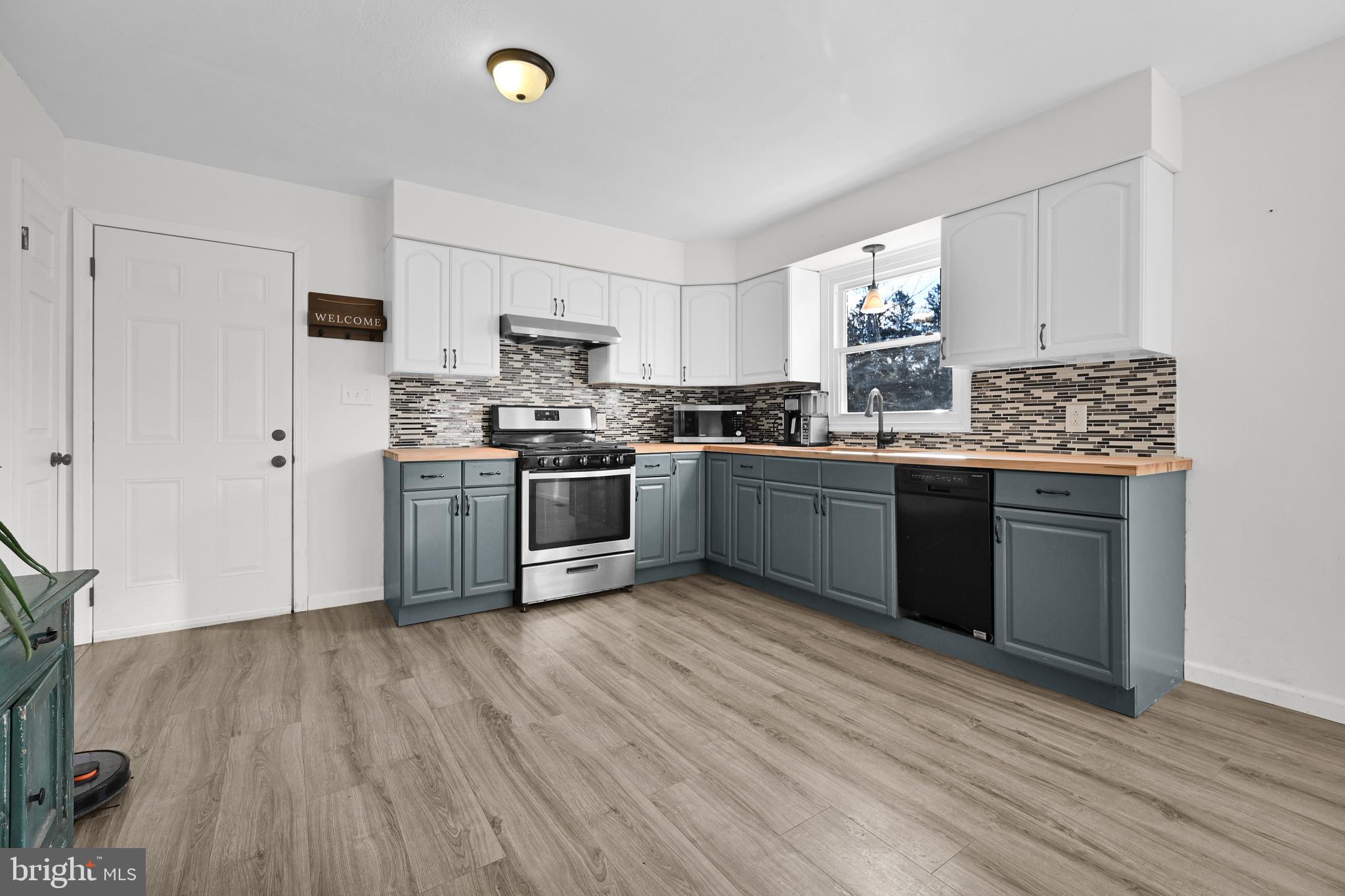 3247 Bull Road York, PA 17408 - Photo 4 of 36 Gallery Image 4