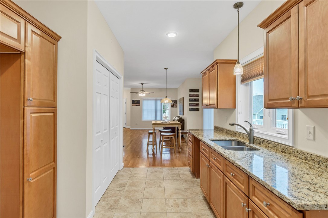 35 Chickadee Way, Unit 35 Danielson, CT 06239 - Photo 12 of 36