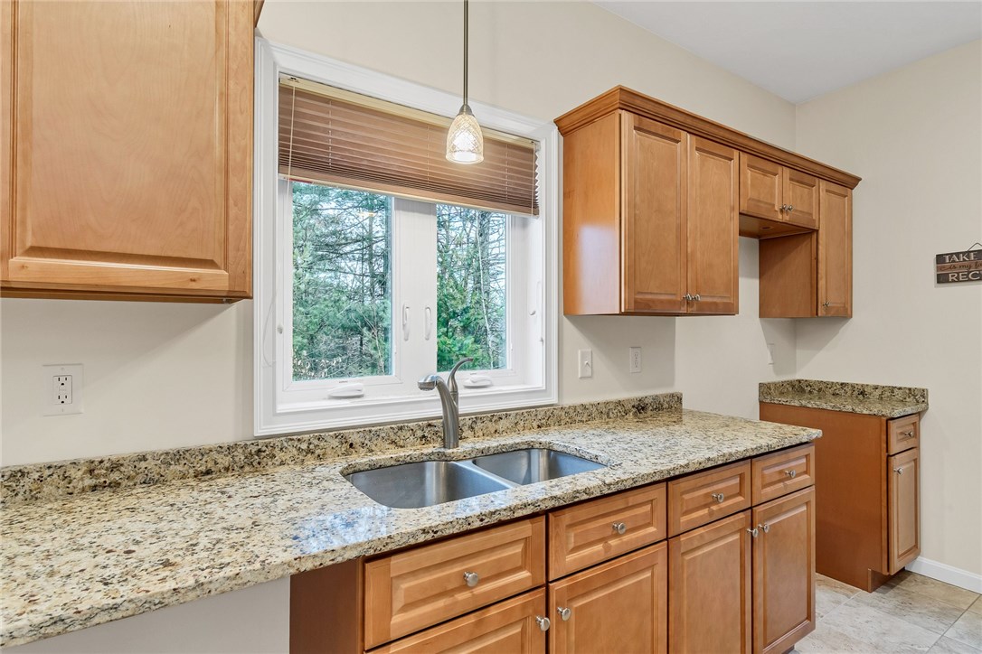 35 Chickadee Way, Unit 35 Danielson, CT 06239 - Photo 10 of 36
