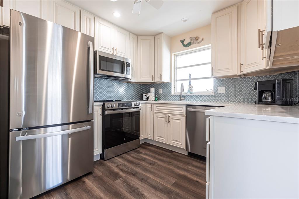 6020 Midnight Pass Road, Unit 52B Sarasota, FL 34242 - Photo 8 of 16