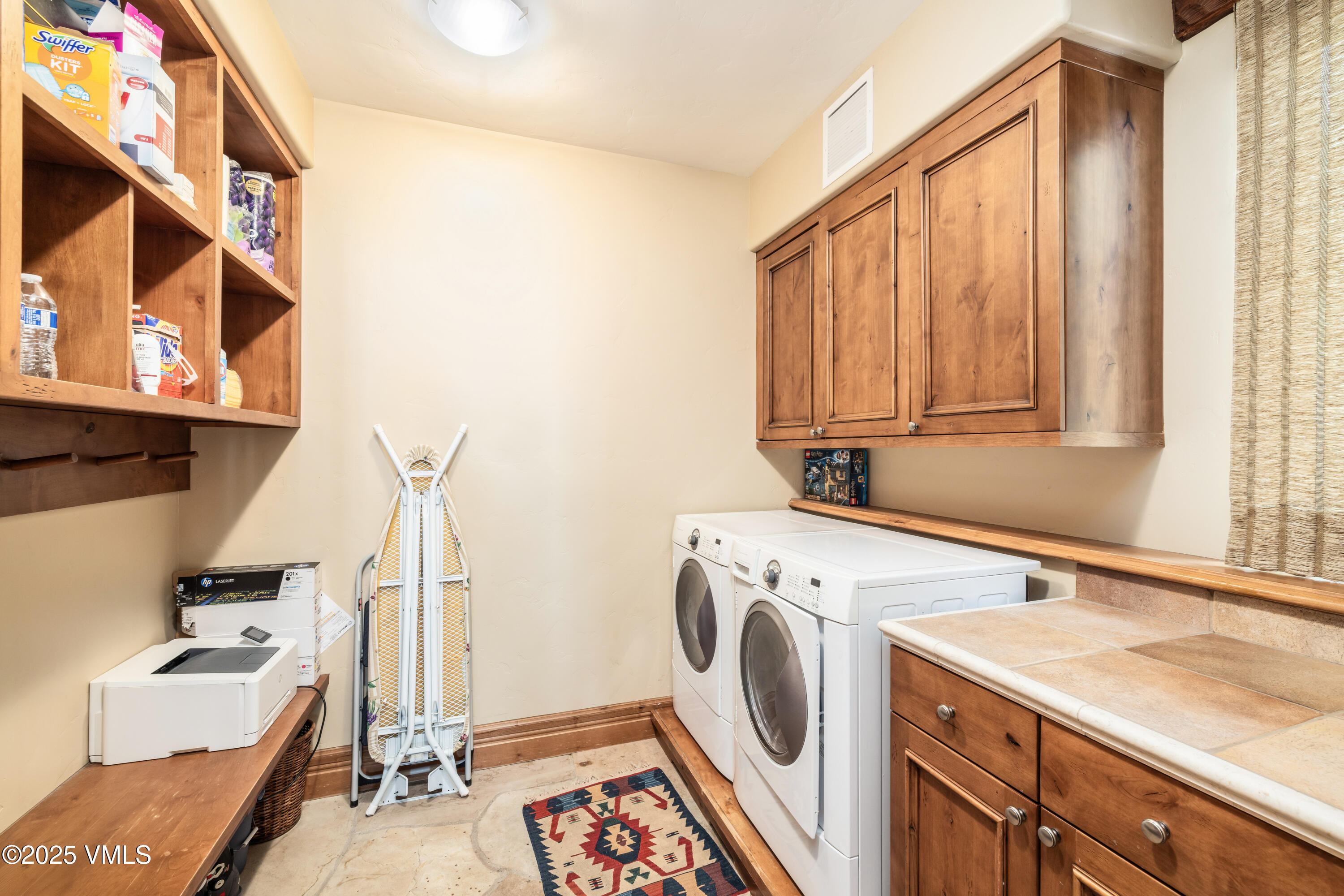 825 West Forest Road, Unit 2 Vail, CO 81657 - Photo 17 of 49 138A5998_1_1v2